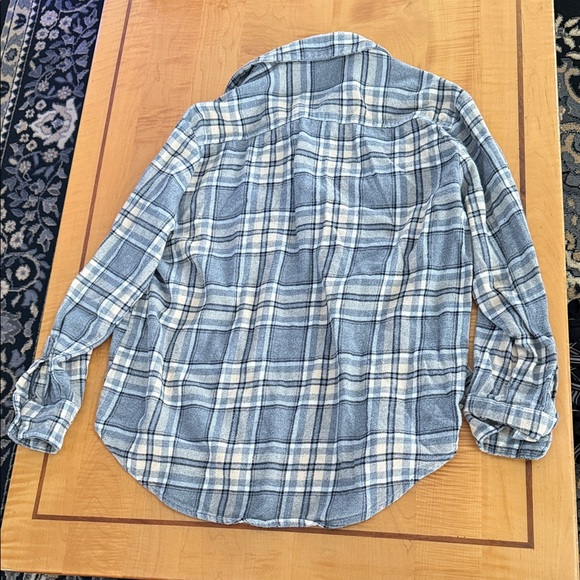 Old Navy Blue and Cream Plaid Men's Shirt - Picture 6 of 6